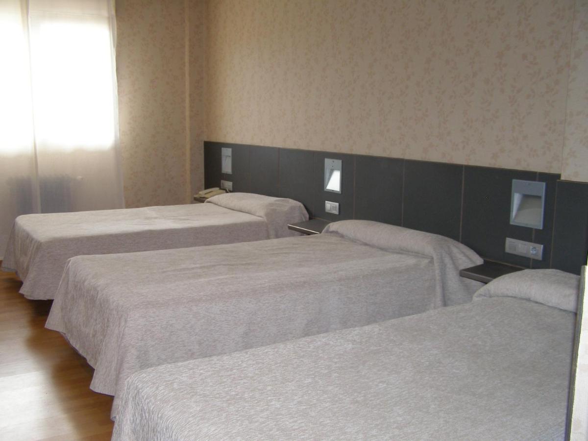 Hotel Area Serrano Buniel ภายนอก รูปภาพ